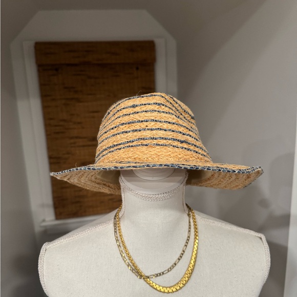 Stylish Straw Hat with Black Accents - Picture 2 of 4